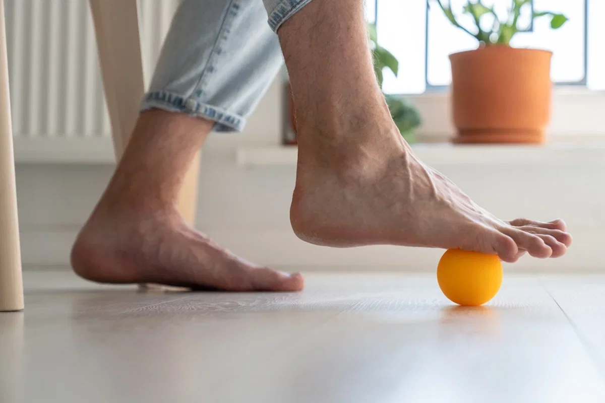 7 exercícios para joanete (e como cuidar dos pés)
