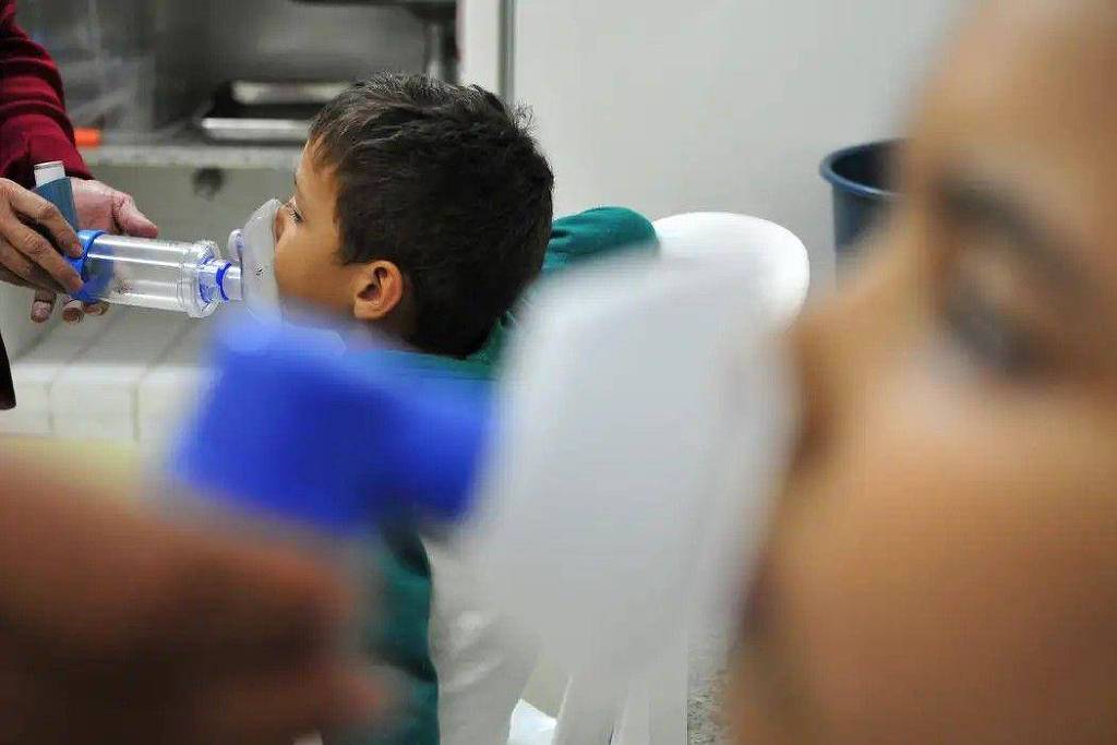 Quase 30% das mortes por influenza no Brasil em 2026 foram registradas nas últimas 2 semanas: 'Doença do meu filho progrediu rápido demais'